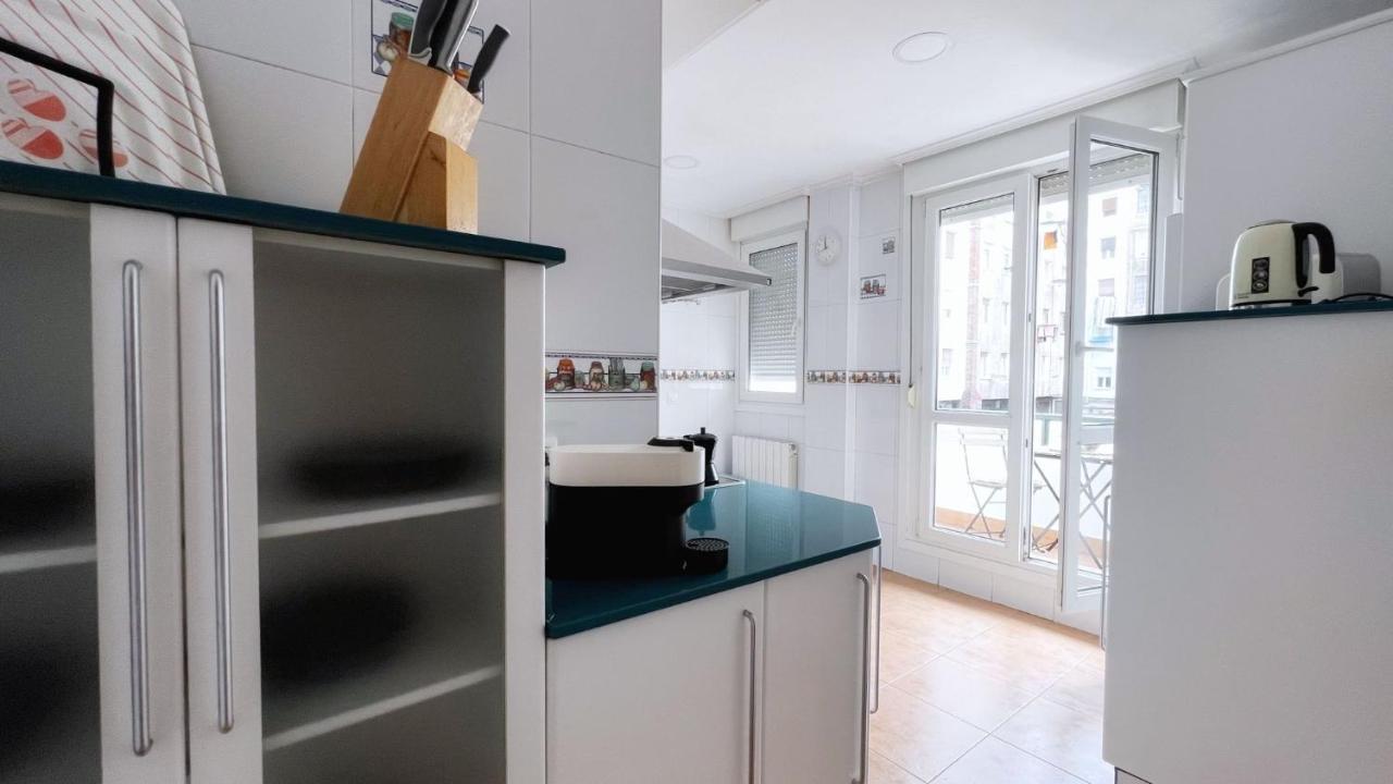 Centrica Y Amplia Vivienda Turistica Con Wifi Apartment Bilbao Bagian luar foto