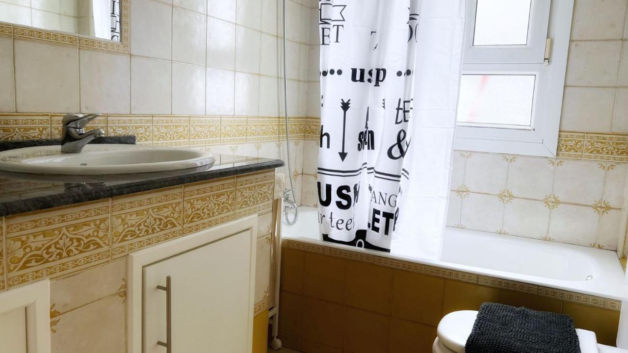 Centrica Y Amplia Vivienda Turistica Con Wifi Apartment Bilbao Bagian luar foto