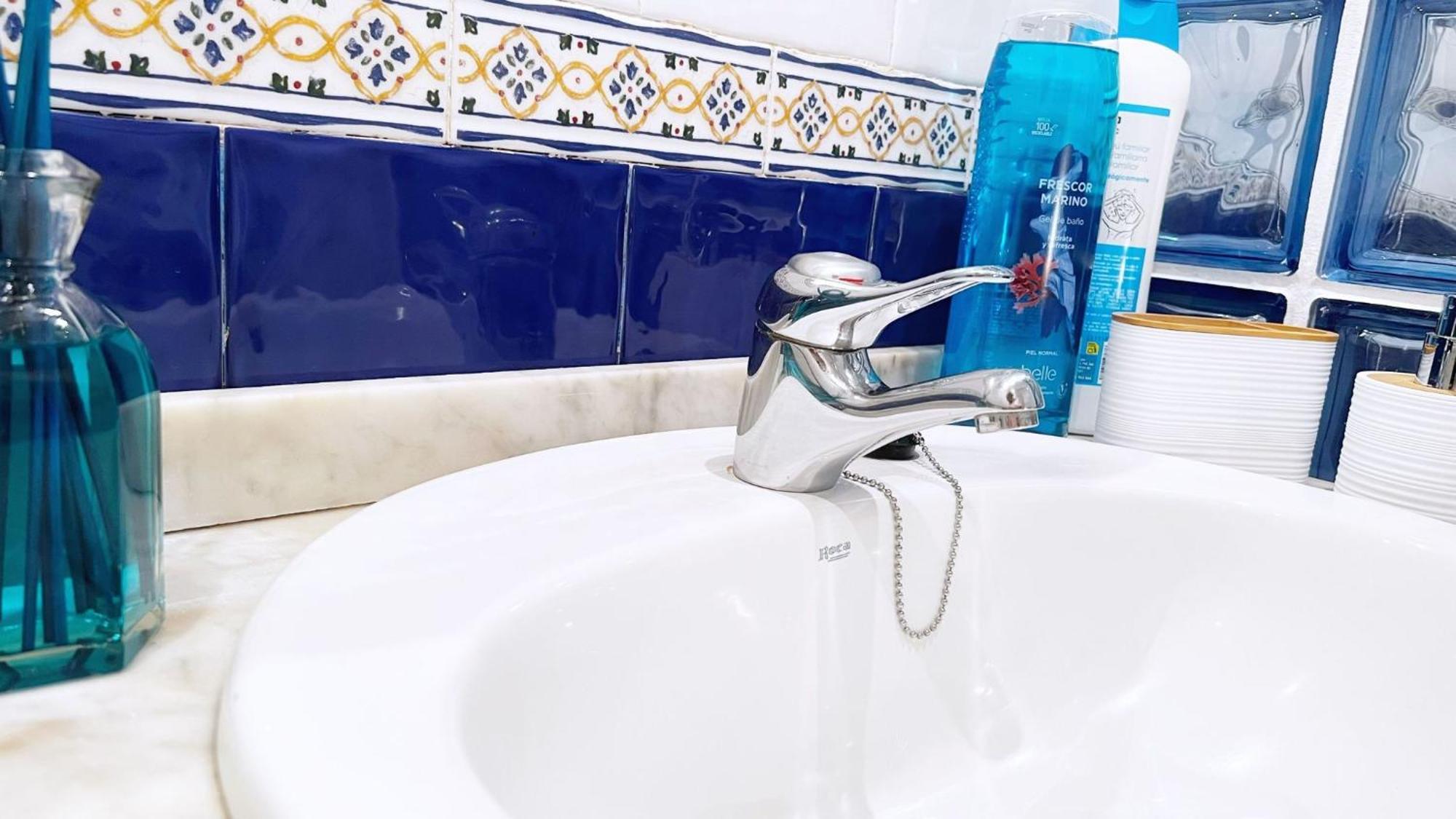 Centrica Y Amplia Vivienda Turistica Con Wifi Apartment Bilbao Bagian luar foto